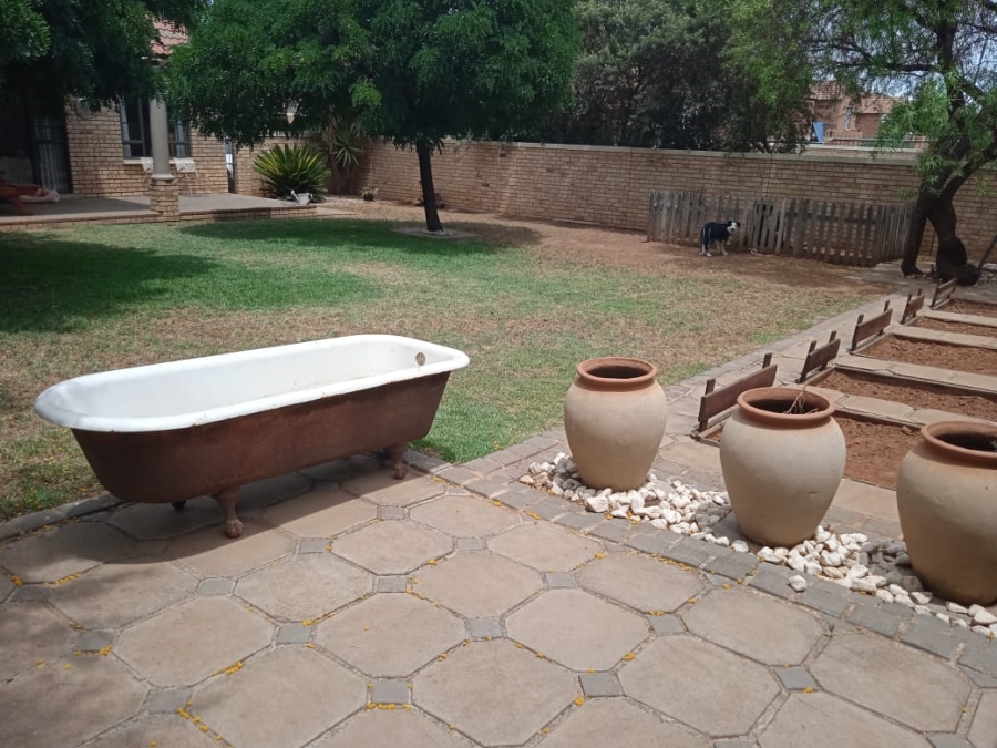 2 Bedroom Property for Sale in Vredenhof Sh Free State